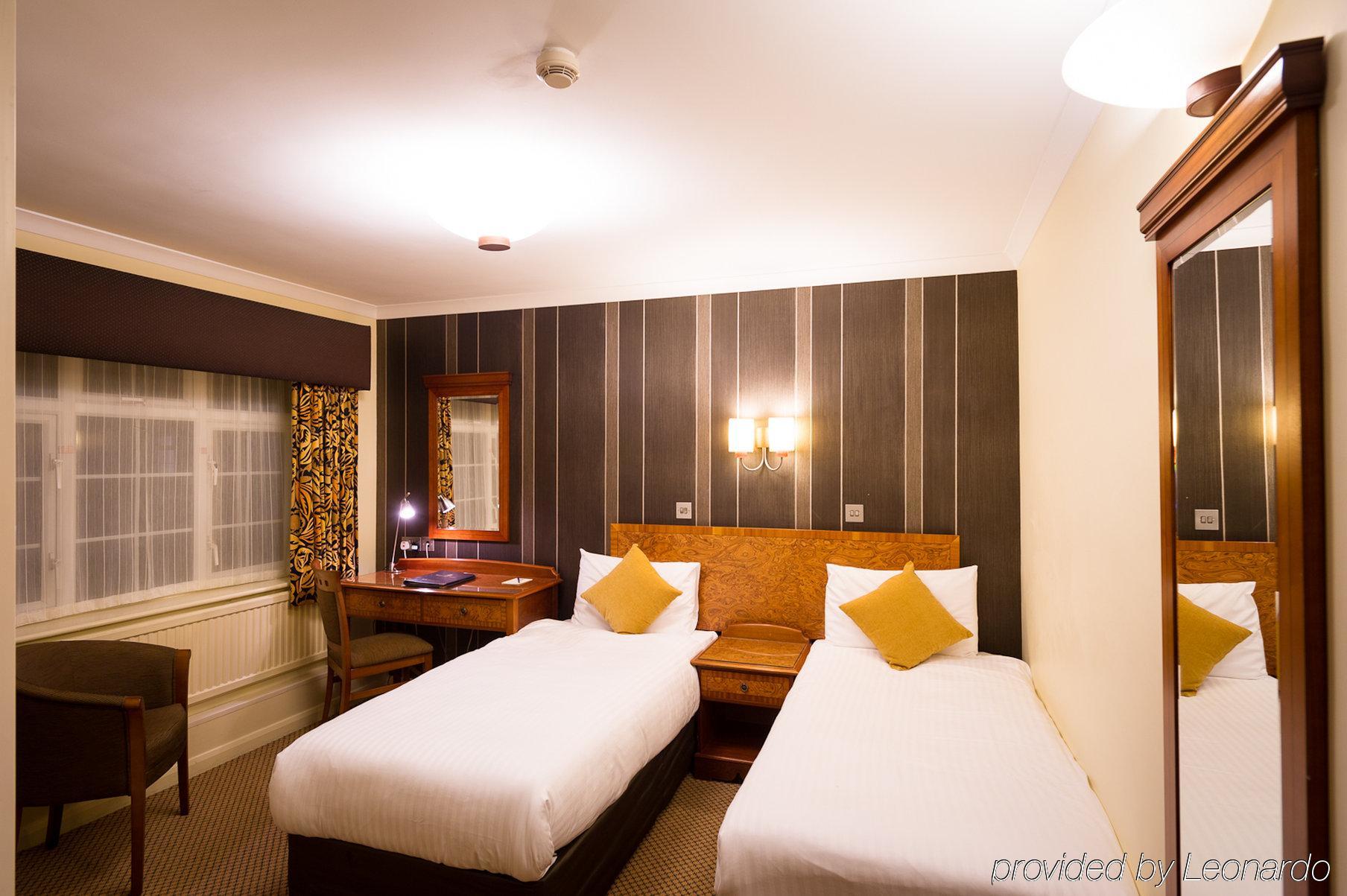 The Royal Chace Hotel Энфилд Номер фото