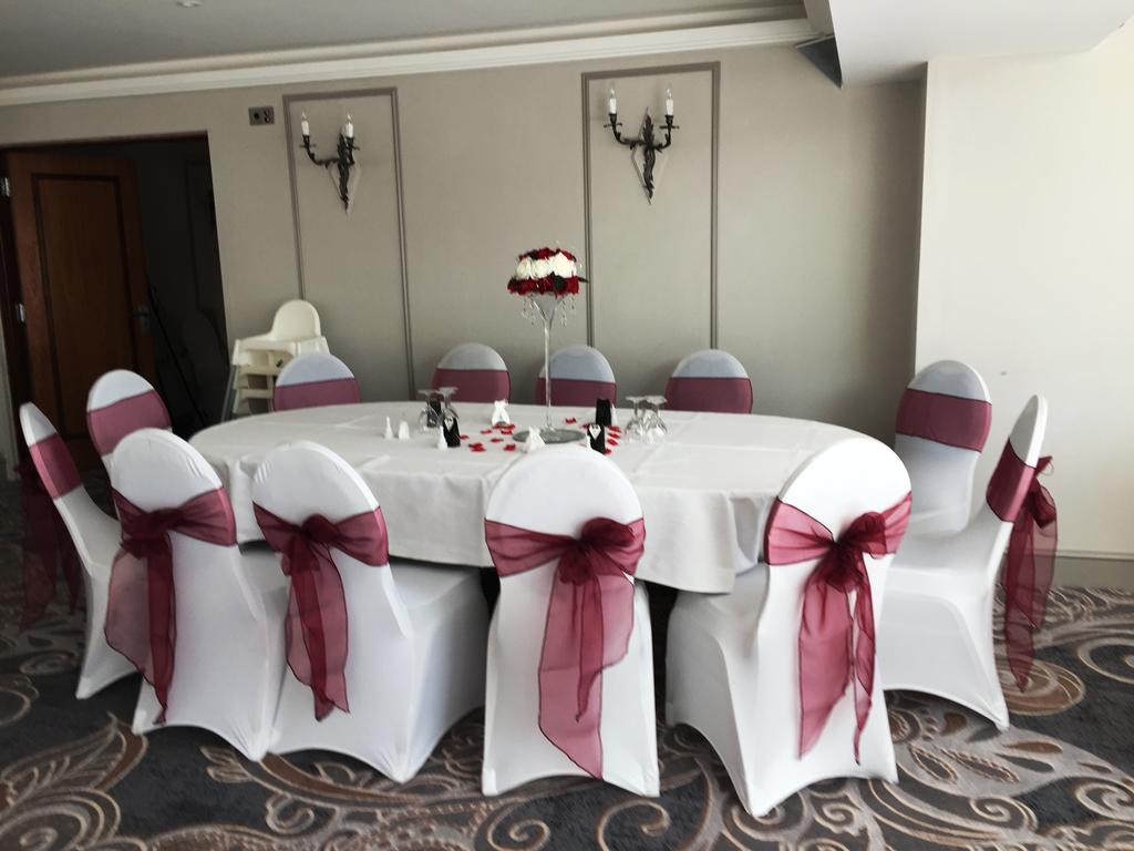 The Royal Chace Hotel Энфилд Экстерьер фото